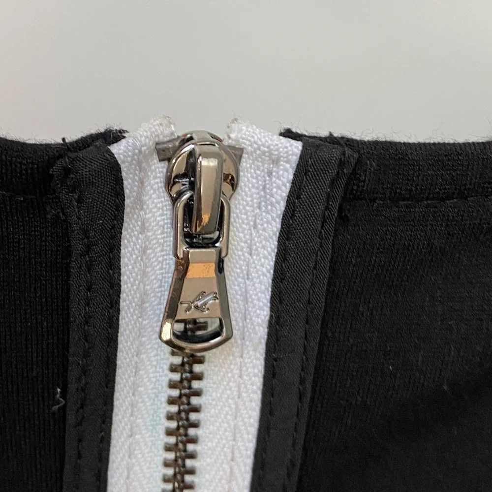 Kenneth Cole New York Hilary Ruched Size 6 Black Zipper Dress - Picture 5 of 9